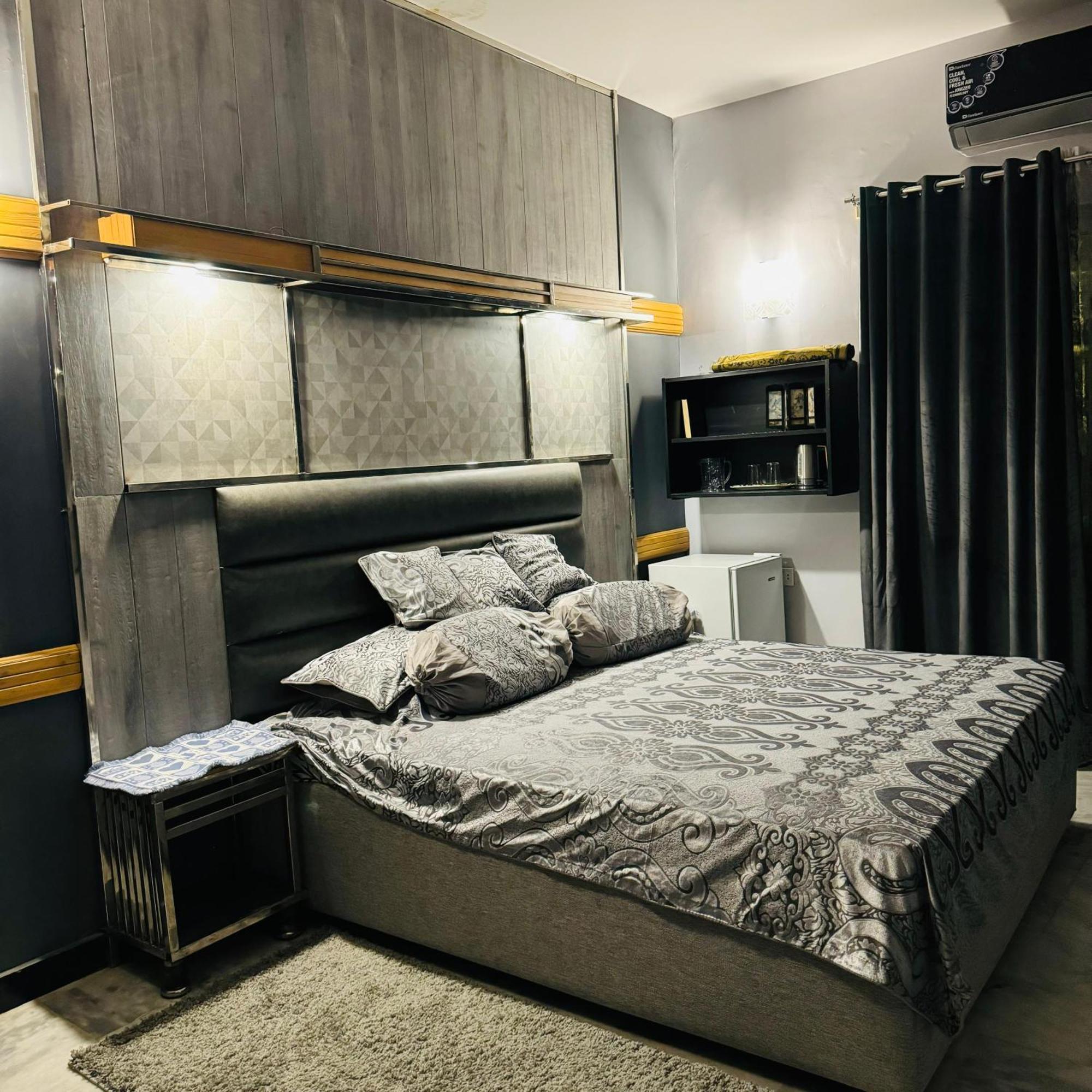 Greenlux Residency 라왈핀디 외부 사진